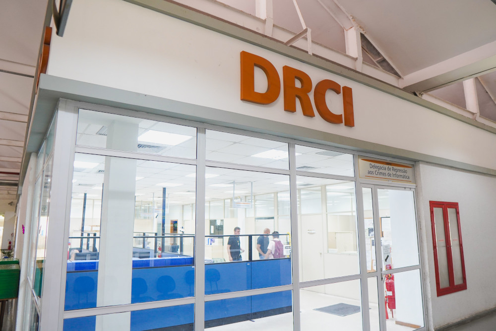 Fachada da DRCI, da Polícia Civil