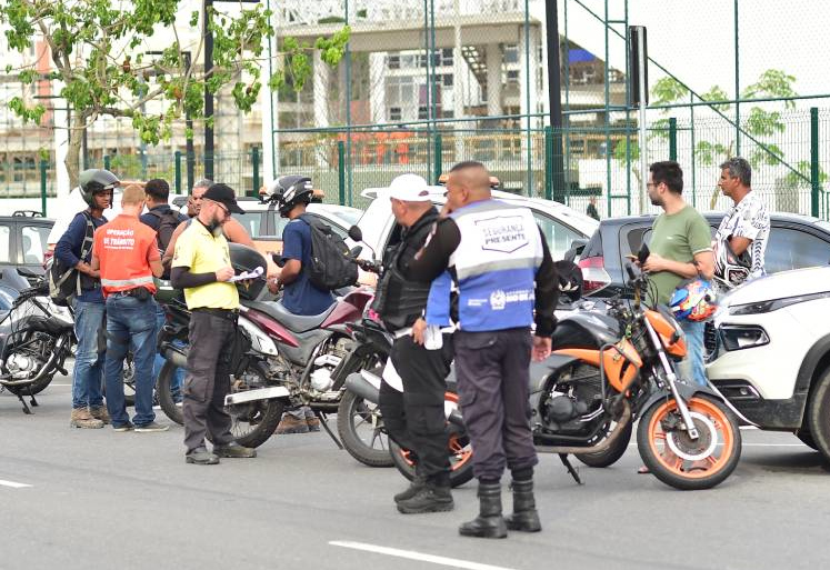 Polícia Militar com Nittrans aperta o cerco contra motos barulhentas